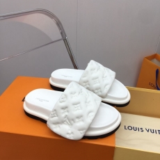 Louis Vuitton Slippers